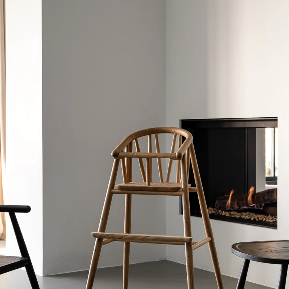 SAGA HIGH CHAIR