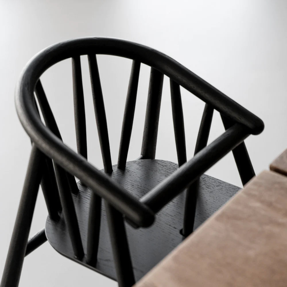 SAGA HIGH CHAIR